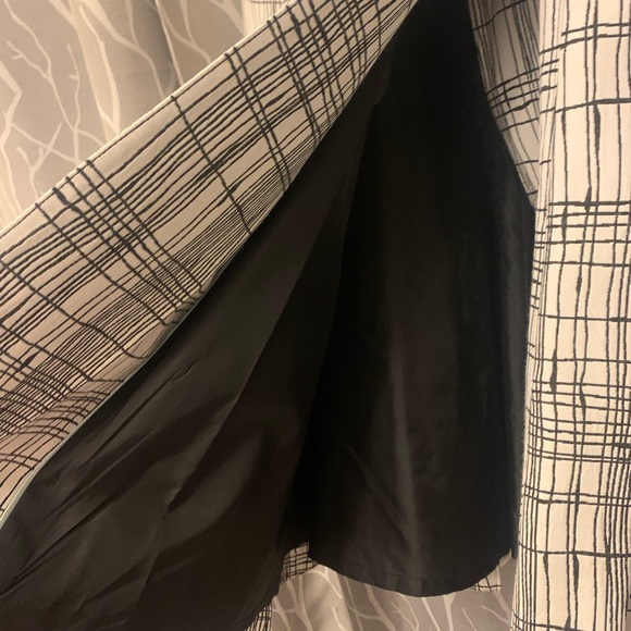 Authentic Black and white(cream) Jasper Conran coat. - Picture 8 of 10